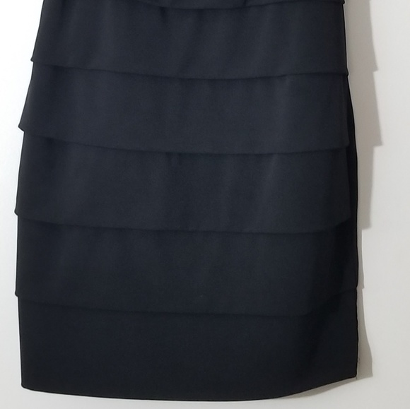 LBD - Picture 2 of 8